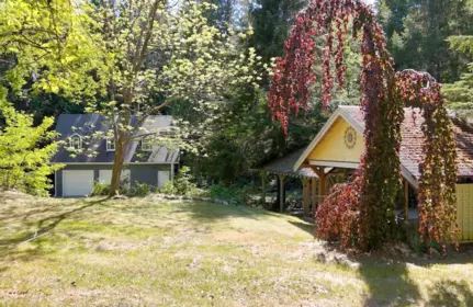 Swimming Pool Photo of 1397 Tanager Place, Roberts Creek, BC