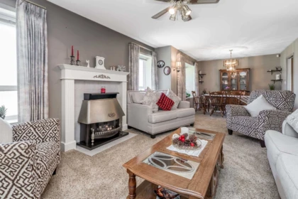 Breakfast Nook Photo of 40406 No. 3 Road, Abbotsford, BC