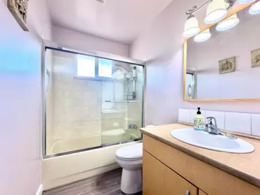 Guest Bathroom Photo of A 1570 Shaughnessy Street, Port Coquitlam, BC