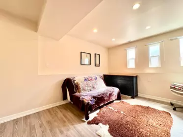 Mudroom Photo of A 1570 Shaughnessy Street, Port Coquitlam, BC