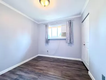 Walk-In Closet Photo of A 1570 Shaughnessy Street, Port Coquitlam, BC