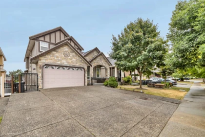6968 151a Street, Surrey, BC, Surrey — Single Family Residence for sale