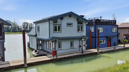 Aerial View of 11 700 South Dyke Road, New Westminster, BC