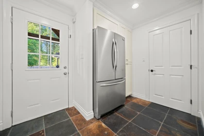 Laundry Room Photo of 13411 25th Avenue, Surrey, BC