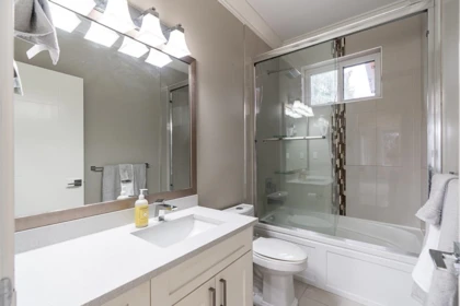 Guest Bathroom Photo of 8295 110 Street, Delta, BC