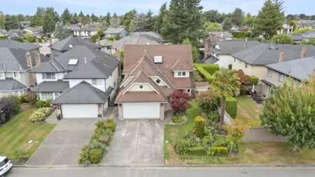 10131 Hollywell Drive, Richmond, BC, Richmond — Single Family Residence for sale
