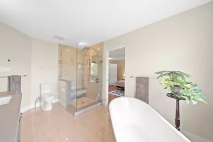 Hot Tub / Spa Photo of 10131 Hollywell Drive, Richmond, BC