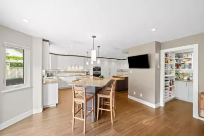 Mudroom Photo of 10131 Hollywell Drive, Richmond, BC