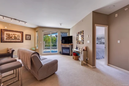 Breakfast Nook Photo of 512 560 Raven Woods Drive, North Vancouver, BC