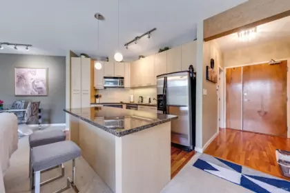512 560 Raven Woods Drive, North Vancouver, BC, North Vancouver — Apartment/Condo for sale
