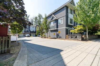 54 19128 65 Avenue, Surrey, BC, Surrey — Townhouse for sale