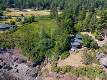 9919 Southlands Drive, Pender Island, BC, Pender Island — Single Family Residence for sale