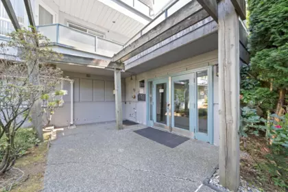 Hallway Photo of 109 8680 Lansdowne Road, Richmond, BC