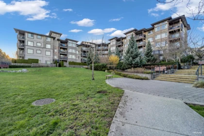 Hot Tub / Spa Photo of 406 3156 Dayanee Springs Boulevard, Coquitlam, BC