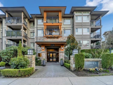 Swimming Pool Photo of 406 3156 Dayanee Springs Boulevard, Coquitlam, BC