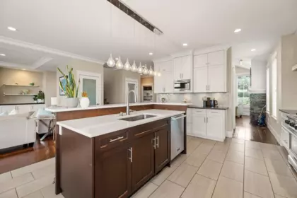 Breakfast Nook Photo of 1712 Nanaimo Street, New Westminster, BC