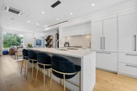 207 649 E 3 Street, North Vancouver, BC
