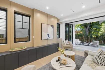 588 E 10th Avenue, Vancouver, BC, Vancouver — Townhouse for sale
