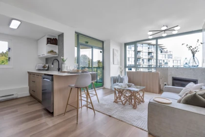 1001 2733 Chandlery Place, Vancouver, BC, Vancouver — Apartment/Condo for sale