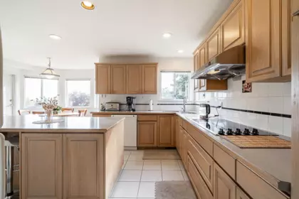 Breakfast Nook Photo of 2980 Cliffrose Crescent, Coquitlam, BC