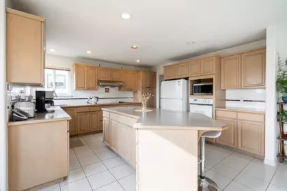 Primary Bedroom Photo of 2980 Cliffrose Crescent, Coquitlam, BC