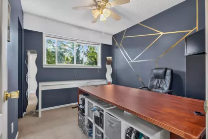 Kitchen Island Photo of 32539 Pandora Avenue, Abbotsford, BC