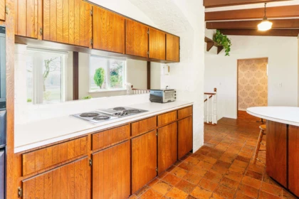Kitchen Island Photo of 11446 River Wynd Street, Maple Ridge, BC