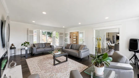 Breakfast Nook Photo of 4785 Estevan Place, West Vancouver, BC