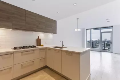 2301 7388 Kingsway, Burnaby, BC, Burnaby — Apartment/Condo for sale