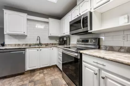 Primary Bathroom Photo of 305 8985 Mary Street, Chilliwack, BC