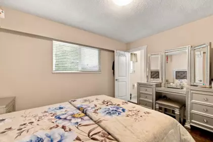 Guest Bathroom Photo of 7567 114 Street, Delta, BC