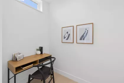 Entry Foyer Photo of 202 2135 E Pender Street, Vancouver, BC