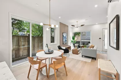 Kitchen Photo of 2 2509 Kitchener Street, Vancouver, BC