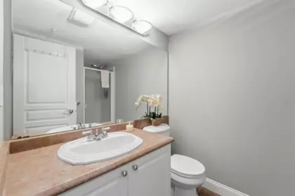 Entry Foyer Photo of 314 9979 140 Street, Surrey, BC