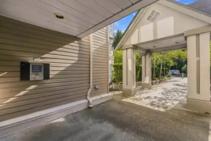 Garden / Landscaping Photo of 314 9979 140 Street, Surrey, BC