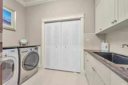 Hot Tub / Spa Photo of 2769 W 49th Avenue, Vancouver, BC
