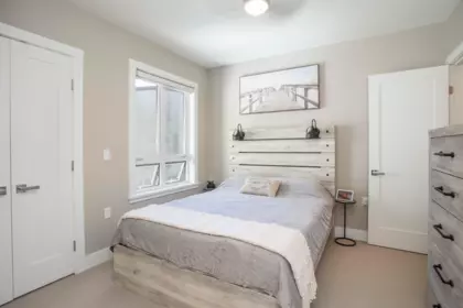Bedroom 3 Photo of 300 2432 Haywood Avenue, West Vancouver, BC