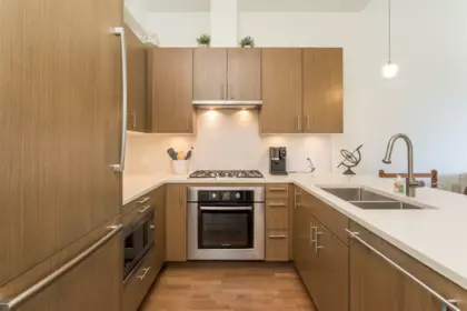 Breakfast Nook Photo of 300 2432 Haywood Avenue, West Vancouver, BC