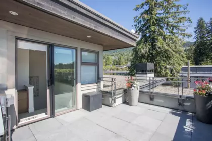 Family Room Photo of 300 2432 Haywood Avenue, West Vancouver, BC