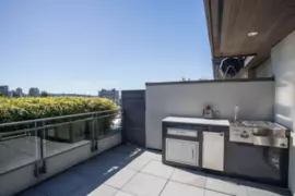 300 2432 Haywood Avenue, West Vancouver, BC