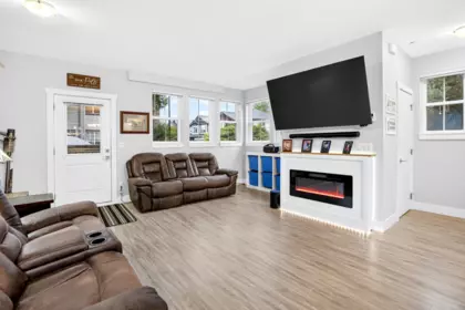 Dining Area Photo of 16 9989 240a Street, Maple Ridge, BC