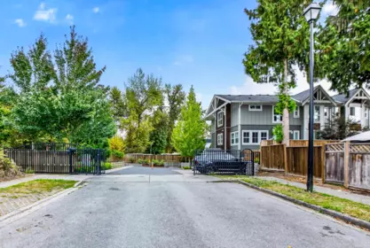 Garden / Landscaping Photo of 16 9989 240a Street, Maple Ridge, BC