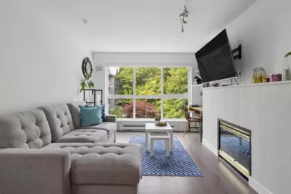 Breakfast Nook Photo of 323 5900 Dover Crescent, Richmond, BC