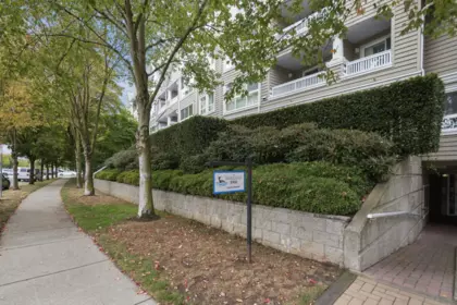 323 5900 Dover Crescent, Richmond, BC, Richmond — Apartment/Condo for sale