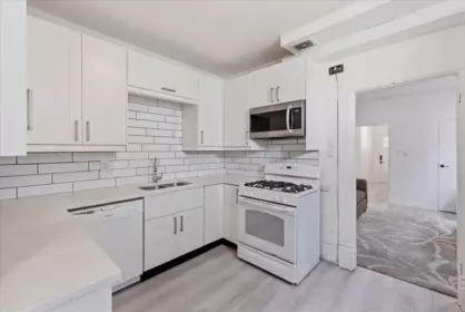 Family Room Photo of 14 W 14th Avenue, Vancouver, BC