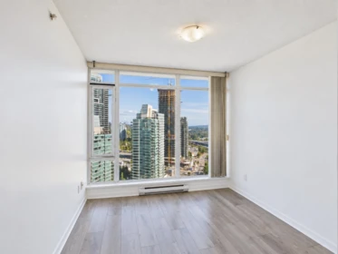 Walk-In Closet Photo of 2805 2133 Douglas Road, Burnaby, BC