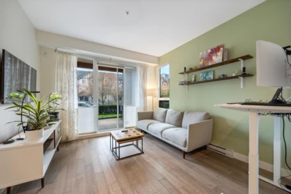 209 3399 Noel Drive, Burnaby, BC, Burnaby — Apartment/Condo for sale