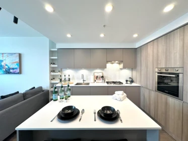 2511 3833 Evergreen Place, Burnaby, BC, Burnaby — Apartment/Condo for sale