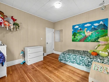 Guest Bathroom Photo of 1109 Seventh Avenue, New Westminster, BC