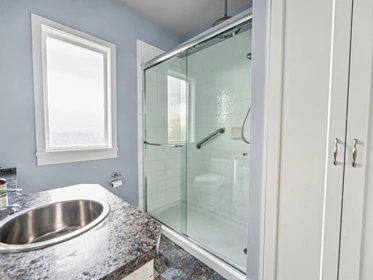 Powder Room Photo of 1109 Seventh Avenue, New Westminster, BC